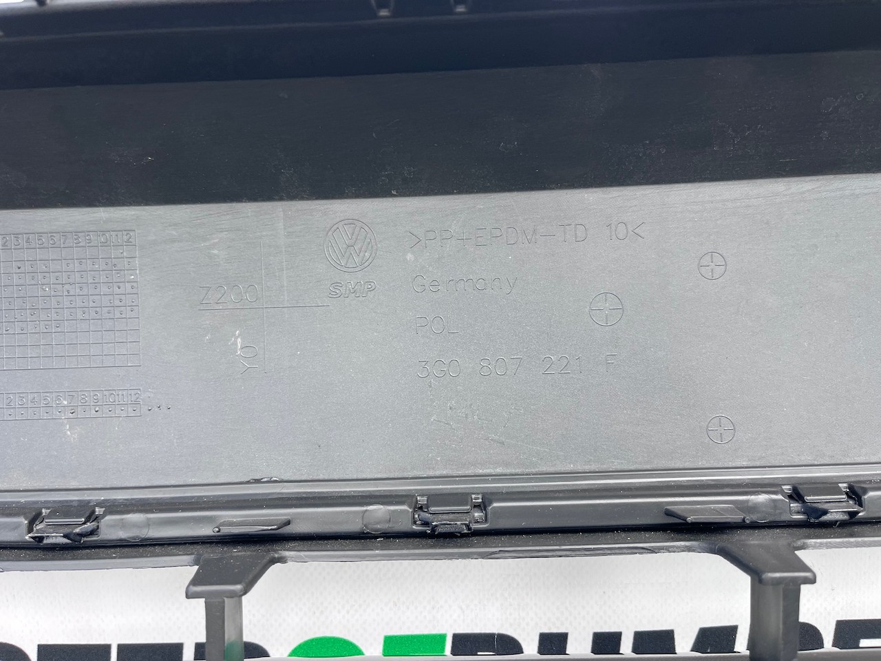 VW Passat Gt B8 Lift 2020-2024 Front Bumper 4 Pdc No Jets Genuine [v308]