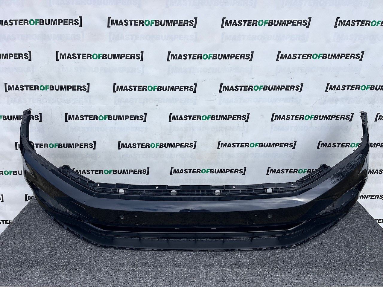 VW Passat Gt B8 Lift 2020-2024 Front Bumper 4 Pdc No Jets Genuine [v308]