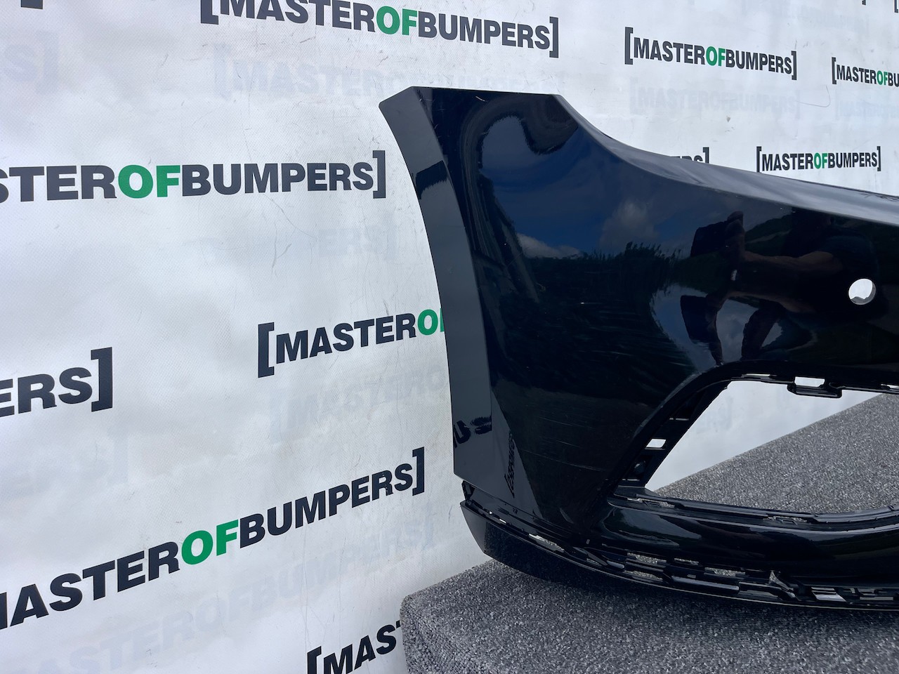 VW Passat Gt B8 Lift 2020-2024 Front Bumper 4 Pdc No Jets Genuine [v308]