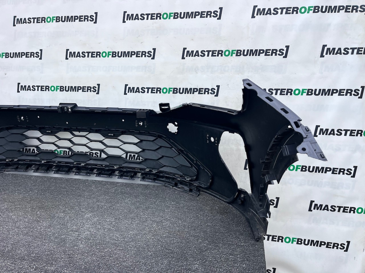 VW Taigo Life Sportback 2022-2026 Front Bumper Pdc Genuine [v528]
