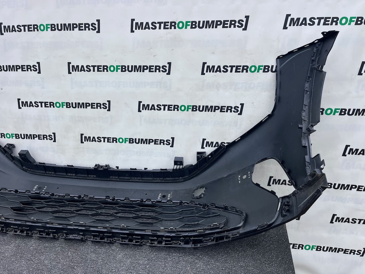 VW Taigo Life Sportback 2022-2026 Front Bumper Pdc Genuine [v528]