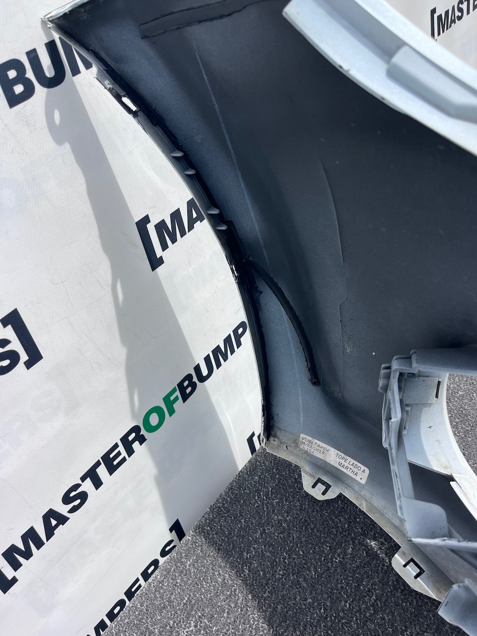 VW Beetle Classic Hatch Cabrio 2012-2016 Front Bumper 4 Pdc Genuine [v556]