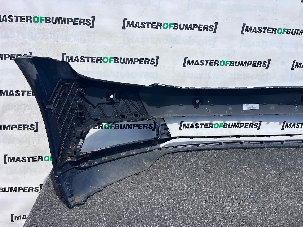 VW Passat Sel Evo B8 2015-2019 Front Bumper 4 Pdc No Jets Genuine [v557]