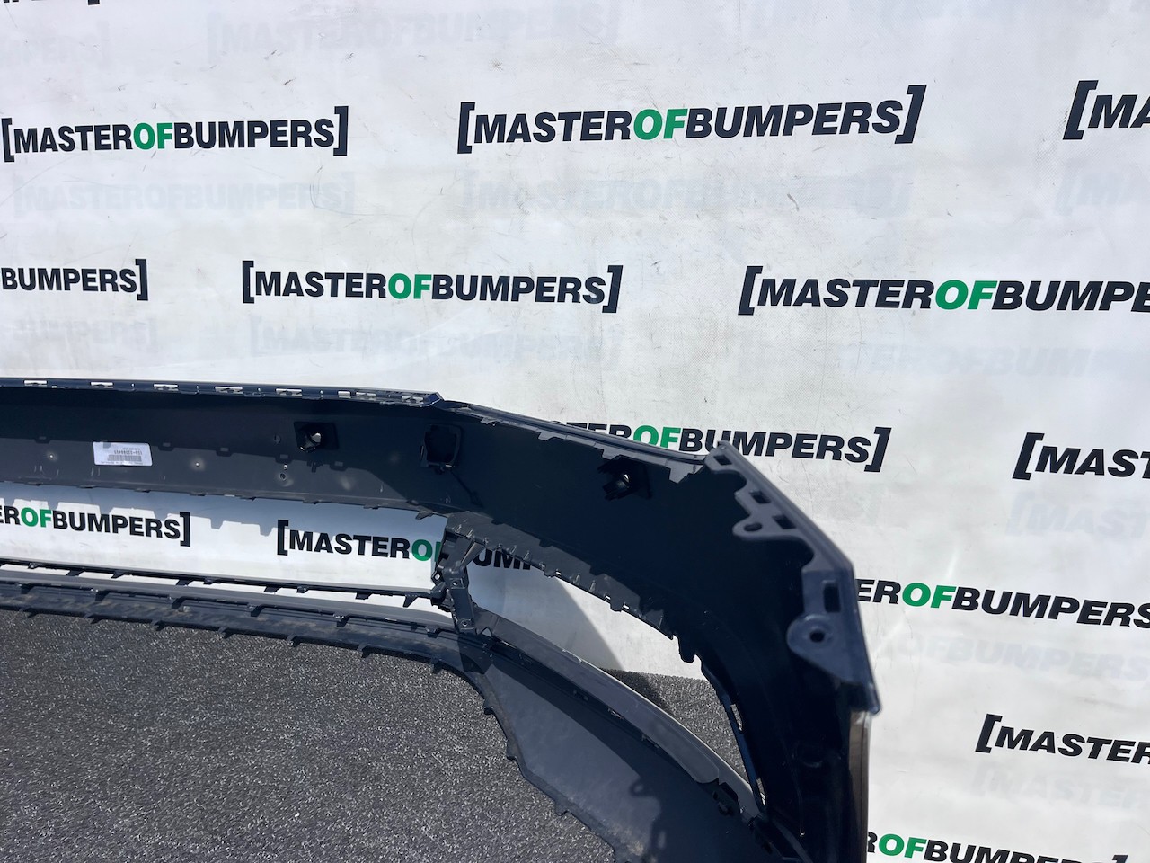 VW Passat Sel Evo B8 2015-2019 Front Bumper 4 Pdc No Jets Genuine [v557]