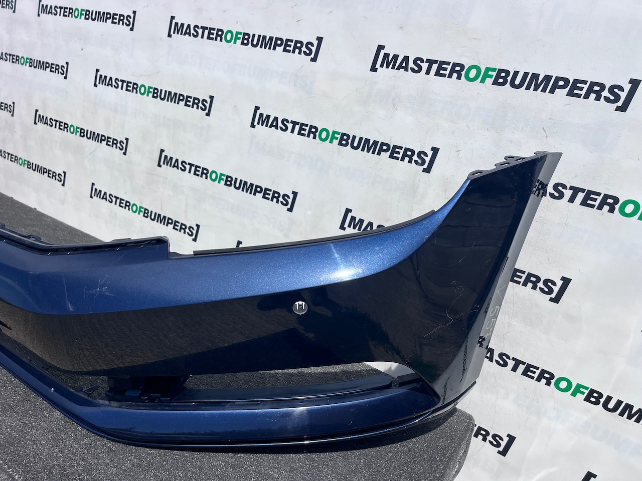 VW Passat Sel Evo B8 2015-2019 Front Bumper 4 Pdc No Jets Genuine [v557]