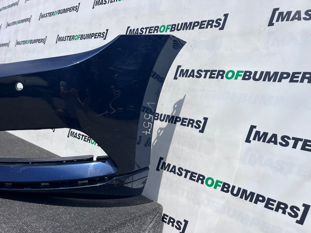 VW Passat Sel Evo B8 2015-2019 Front Bumper 4 Pdc No Jets Genuine [v557]