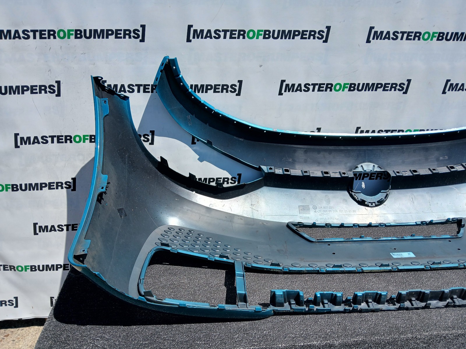 VW Id3 Id.3 Ev Hatchback 2020-2024 Front Bumper 6 Pdc Genuine [v564]