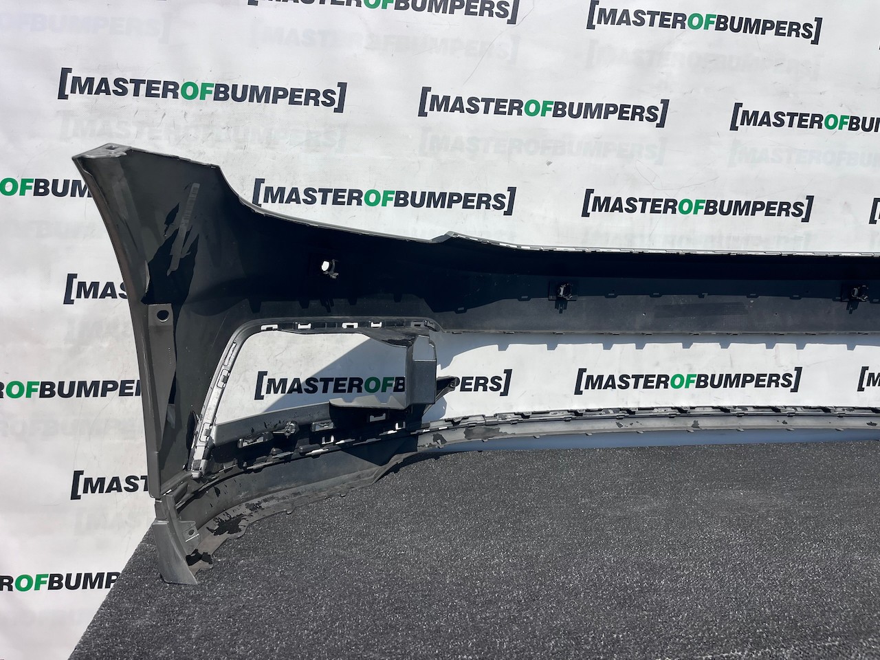 VW Passat R Line B8 Saloon Estate 2015-2019 Front Bumper 4 Pdc Genuine [v580]