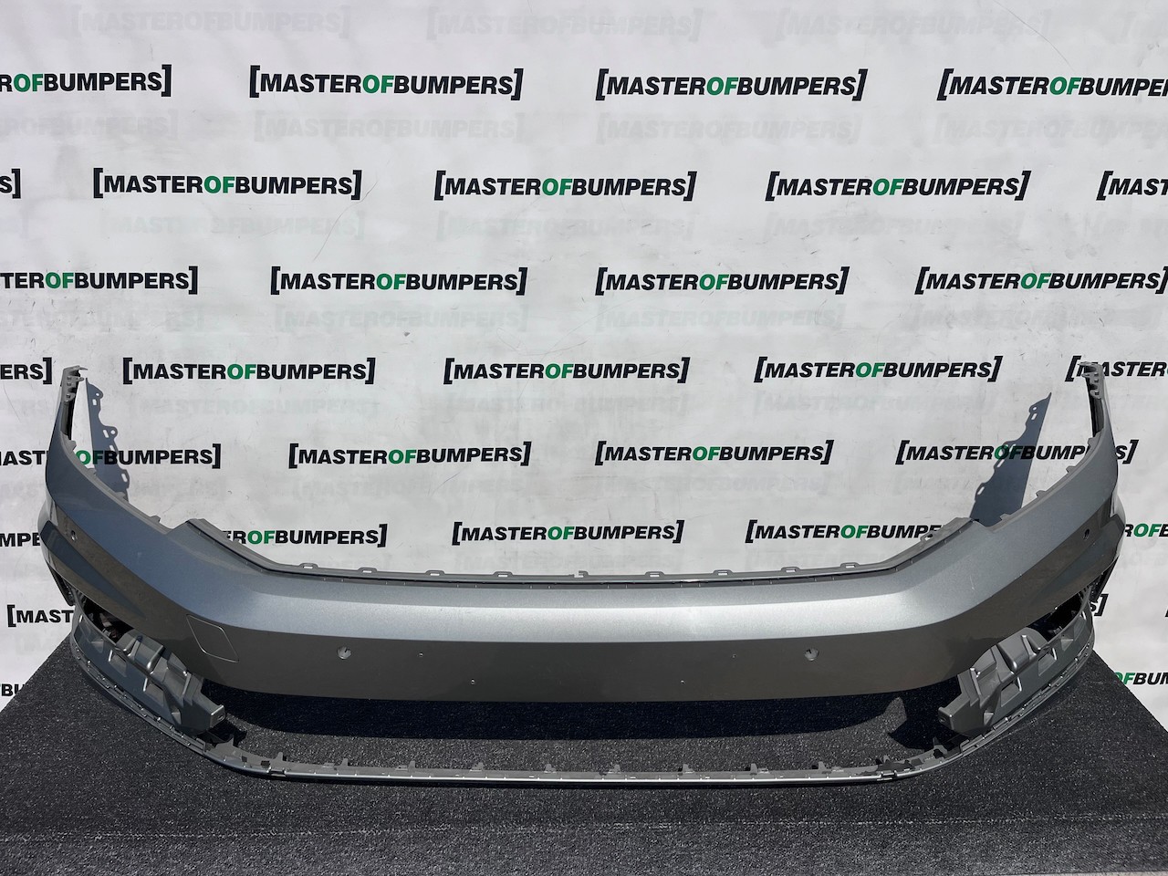 VW Passat R Line B8 Saloon Estate 2015-2019 Front Bumper 4 Pdc Genuine [v580]