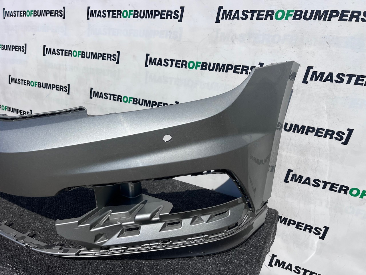 VW Passat R Line B8 Saloon Estate 2015-2019 Front Bumper 4 Pdc Genuine [v580]