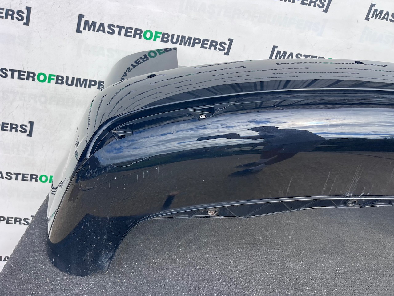 VW Touran Highline Se Mk2 Mpv 2011-2014 Rear Bumper 6 Pdc Genuine [v637]