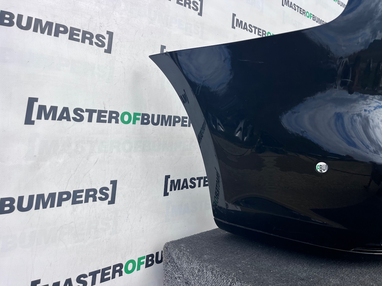 VW Touran Highline Se Mk2 Mpv 2011-2014 Rear Bumper 6 Pdc Genuine [v637]