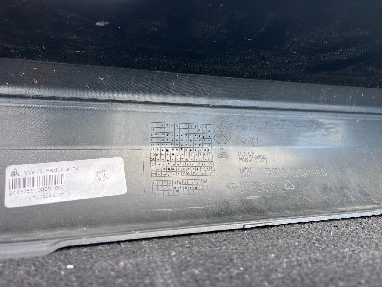 VW Transporter Caravelle T6 2017-2022 Rear Bumper 4 Pdc Genuine [v635]