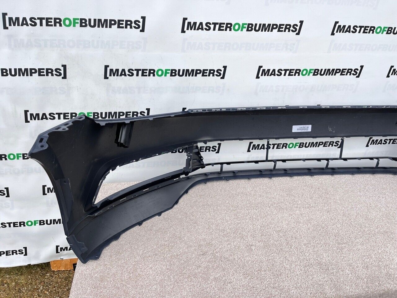 VW Passat Se Bluemotion B8 2015-2019 Front Bumper No Pdc + Jets Genuine [v670]