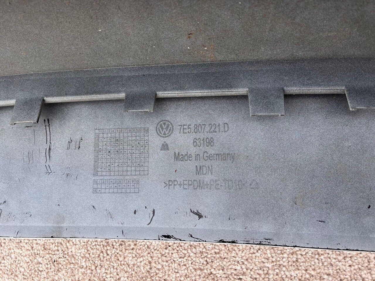 VW Transporter Caravelle T6 2016-2019 Front Bumper In Primer Jets Genuine [v727]