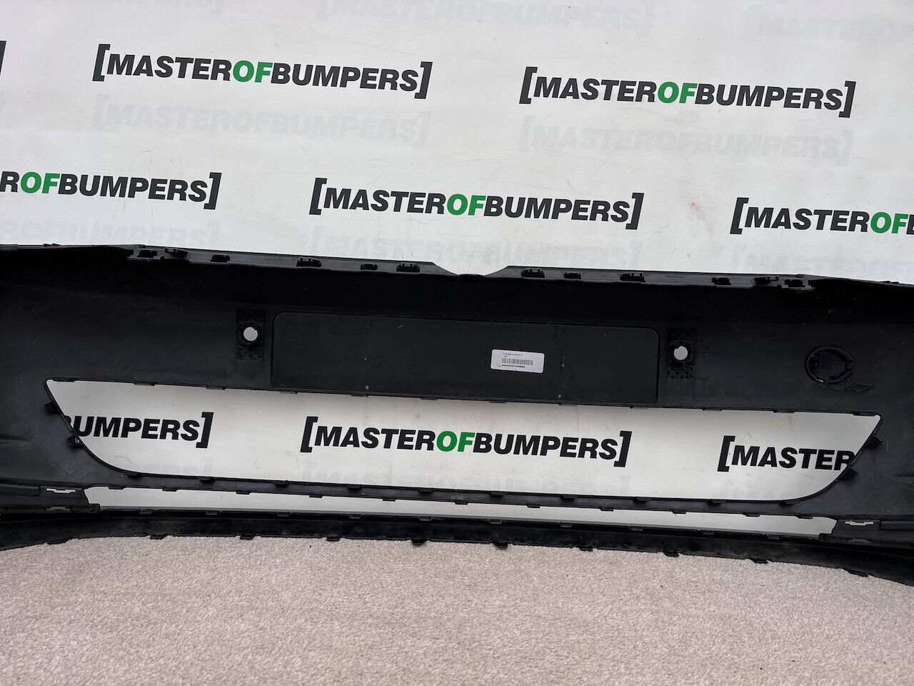 VW Golf Se Mk7 Hatchback 2013-2016 Front Bumper 6 Pdc + Jets Genuine [v964]