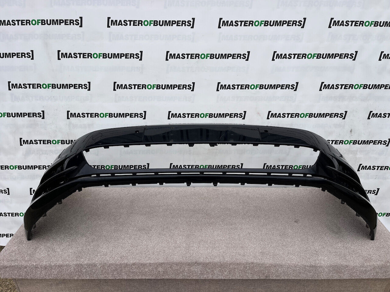 VW Golf Se Mk7 Hatchback 2013-2016 Front Bumper 6 Pdc + Jets Genuine [v964]
