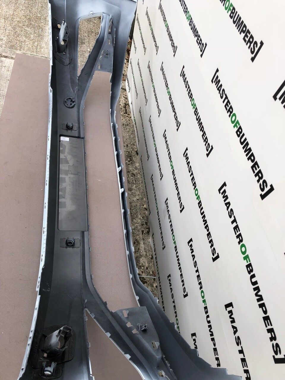 VW Sportsvan Face Lift 2017-on Front Bumper In White Genuine [v703]