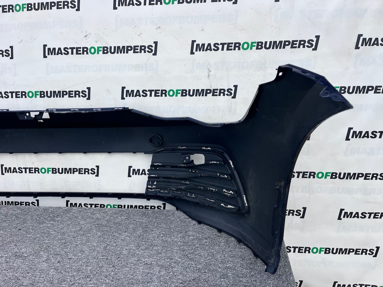 VW Golf Life Se Mk8 Hatchback Estate 2020-2023 Front Bumper 4 Pdc Genuine [v377]