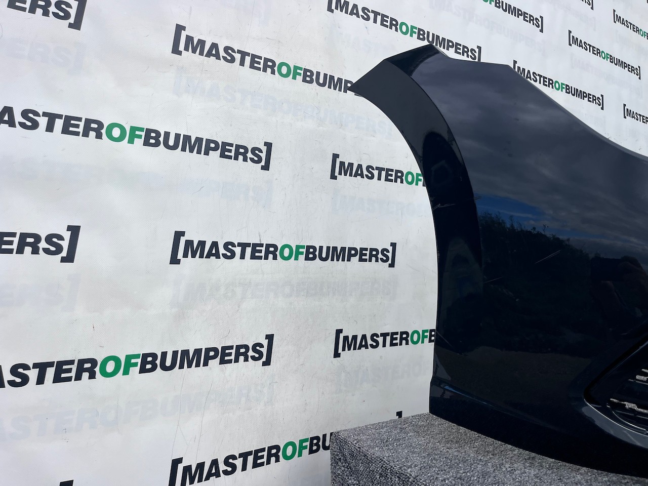 VW Golf Life Se Mk8 Hatchback Estate 2020-2023 Front Bumper 4 Pdc Genuine [v378]