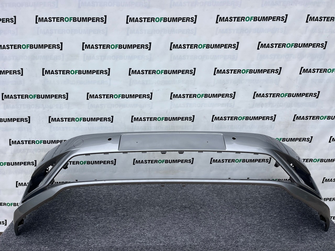 VW Golf Sv Sportsvan 2014-2017 Front Bumper 4 Pdc + Jets Genuine [v408]