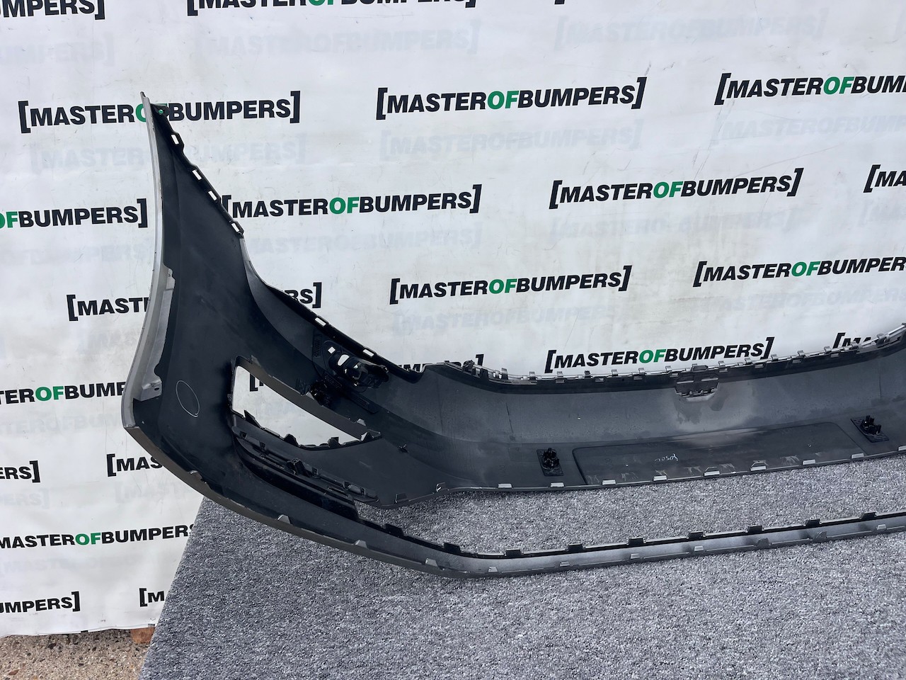 VW Golf Sv Sportsvan 2014-2017 Front Bumper 4 Pdc + Jets Genuine [v408]