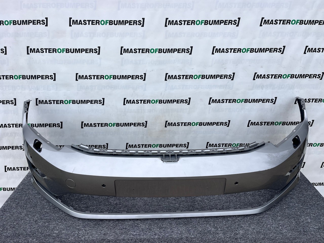 VW Golf Sv Sportsvan 2014-2017 Front Bumper 4 Pdc + Jets Genuine [v408]