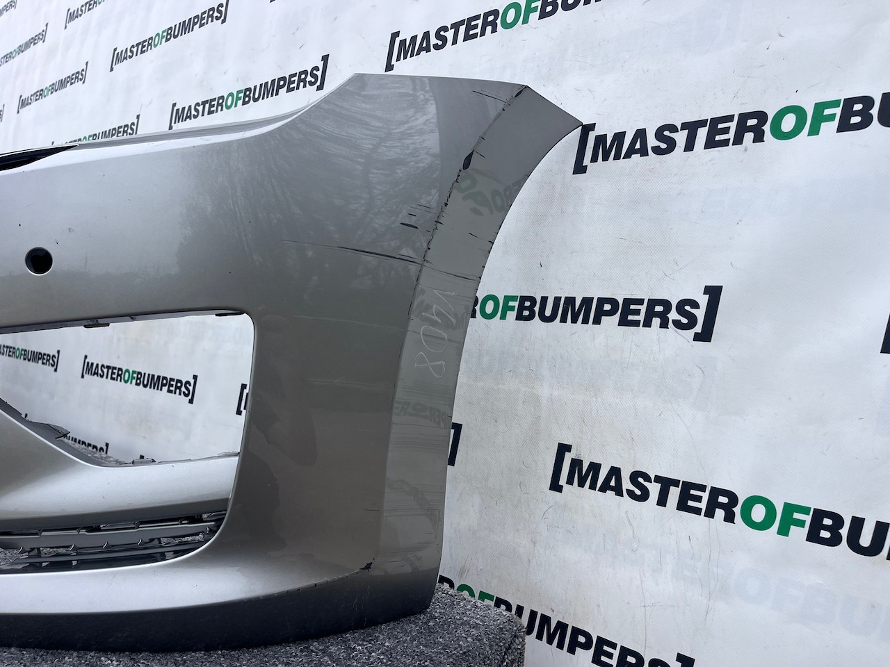 VW Golf Sv Sportsvan 2014-2017 Front Bumper 4 Pdc + Jets Genuine [v408]