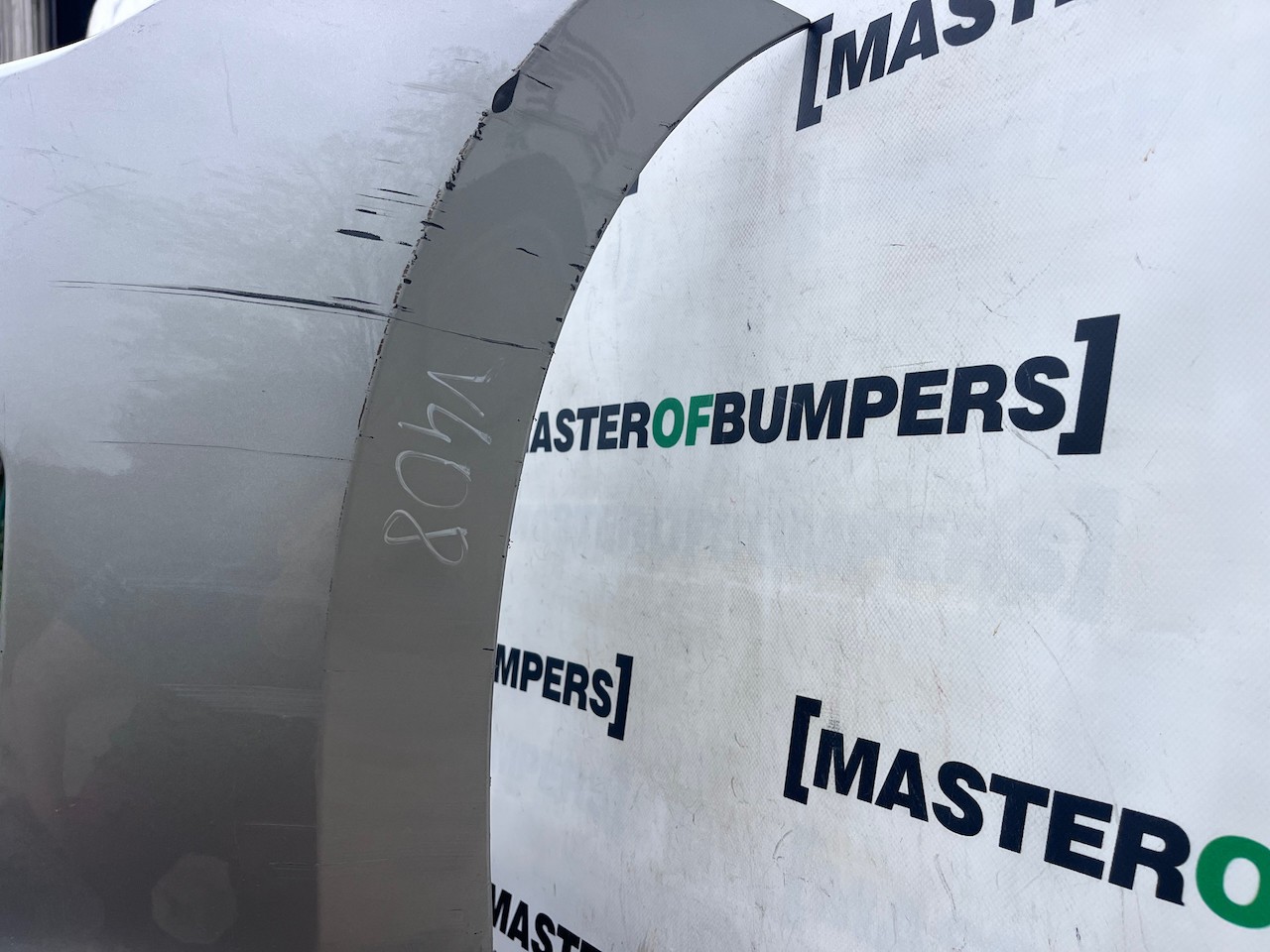 VW Golf Sv Sportsvan 2014-2017 Front Bumper 4 Pdc + Jets Genuine [v408]