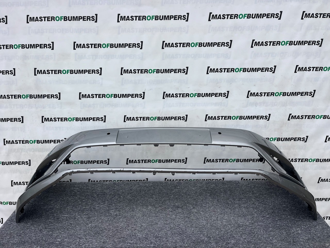 VW Golf Sv Sportsvan 2014-2017 Front Bumper 4 Pdc + Jets Genuine [v409]