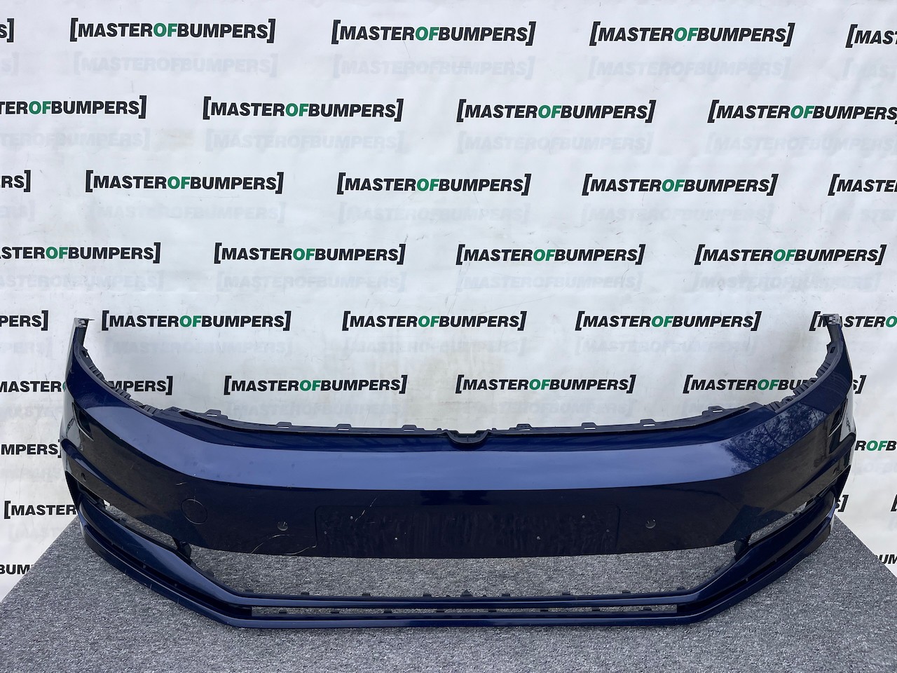 VW Touran Mk3 5t Mpv 2015-2020 Front Bumper Blue 4 Pdc + Jets Genuine [v407]