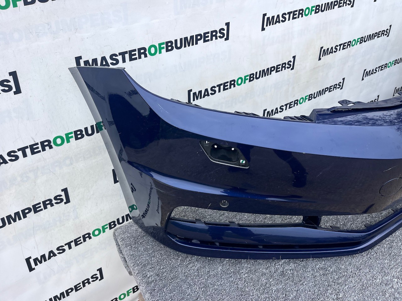 VW Touran Mk3 5t Mpv 2015-2020 Front Bumper Blue 4 Pdc + Jets Genuine [v407]