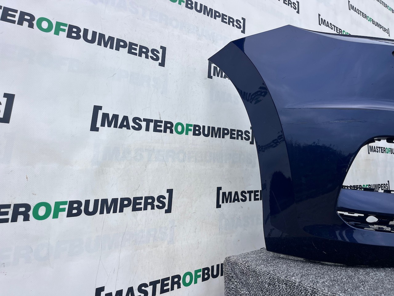 VW Touran Mk3 5t Mpv 2015-2020 Front Bumper Blue 4 Pdc + Jets Genuine [v407]