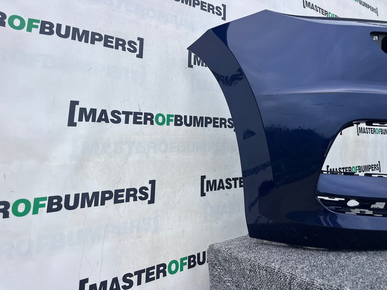 VW Touran Mk3 5t Mpv 2015-2020 Front Bumper Blue 4 Pdc + Jets Genuine [v407]