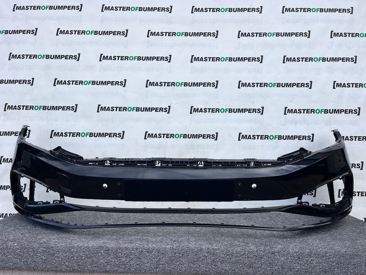 VW Passat Sel Evo B8 Lift 2020-2024 Front Bumper 6 Pdc No Jets Genuine [v429]