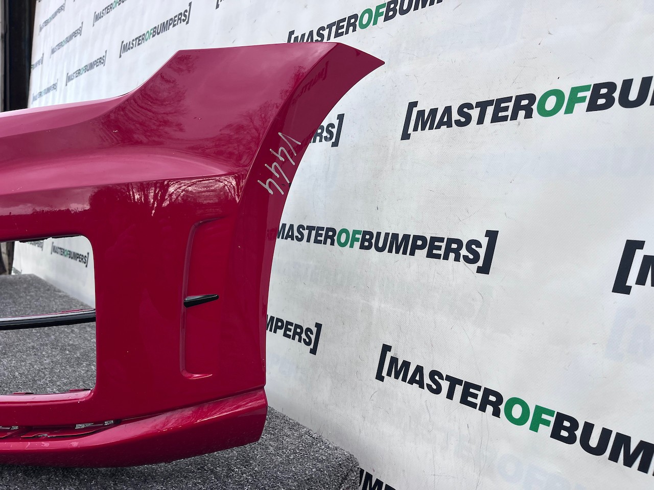 VW Golf R Mk7 Hatchback Estate 2013-2016 Front Bumper 4 Pdc Genuine [v444]