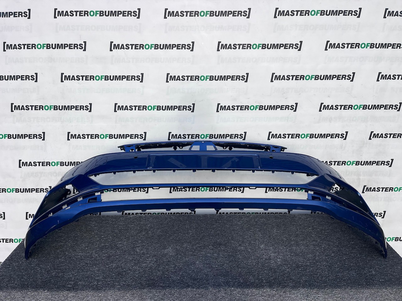 VW Polo Bluemotion Hatchback 2017-2021 Front Bumper 4 Pdc Genuine [v496]