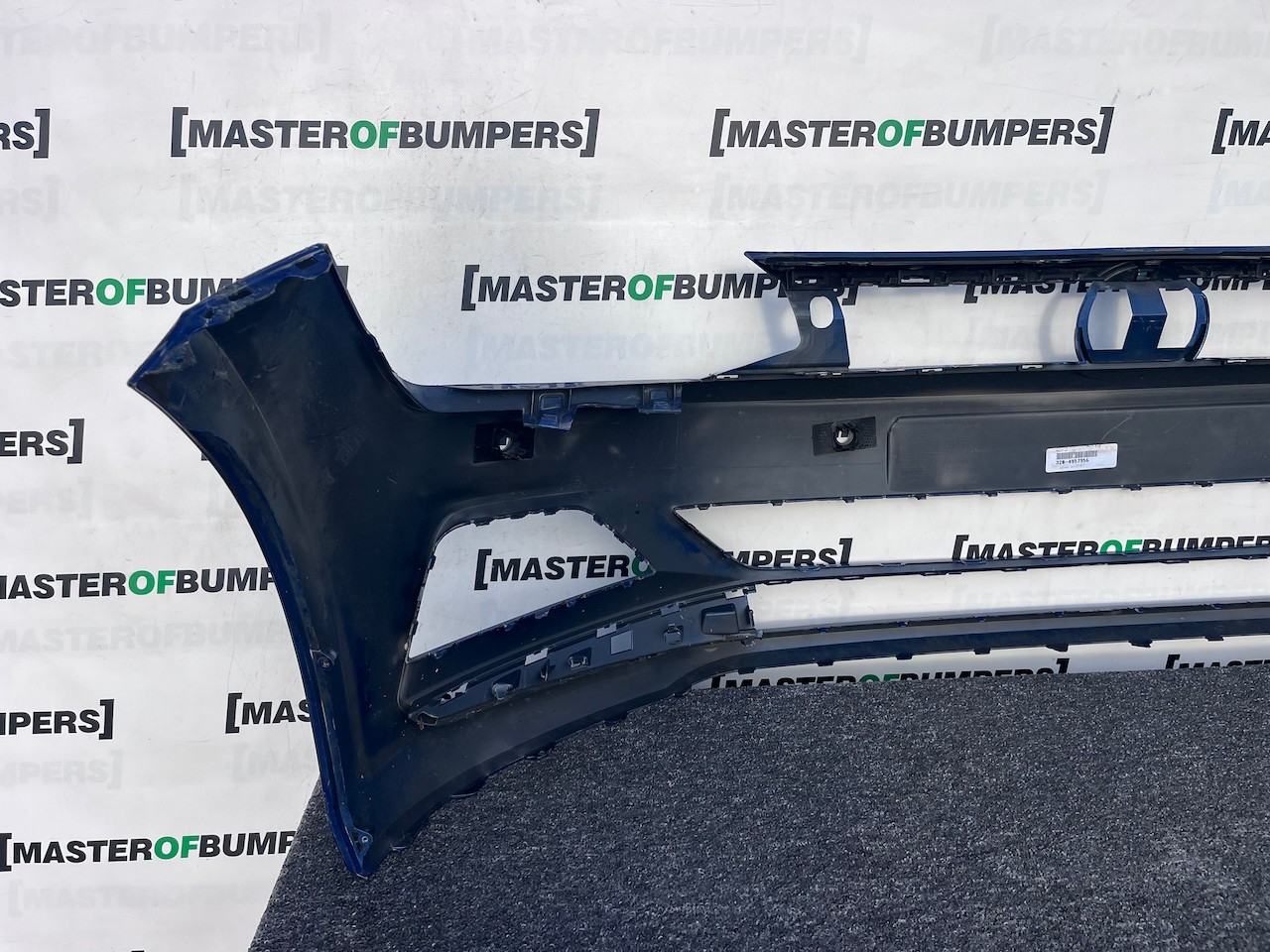 VW Polo Bluemotion Hatchback 2017-2021 Front Bumper 4 Pdc Genuine [v496]