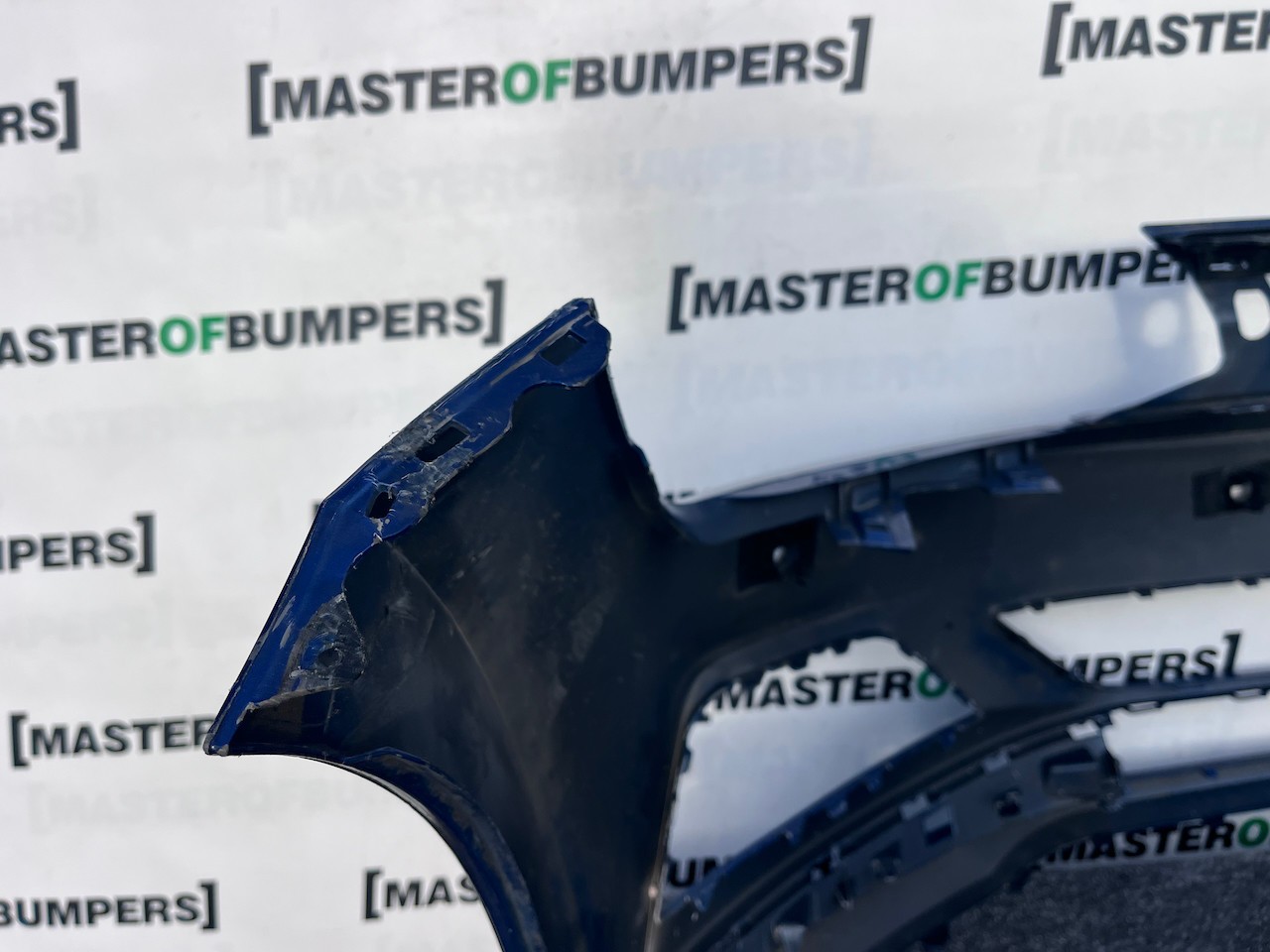 VW Polo Bluemotion Hatchback 2017-2021 Front Bumper 4 Pdc Genuine [v496]