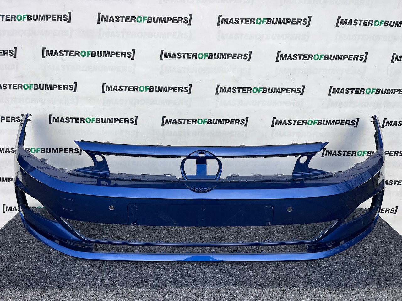 VW Polo Bluemotion Hatchback 2017-2021 Front Bumper 4 Pdc Genuine [v496]