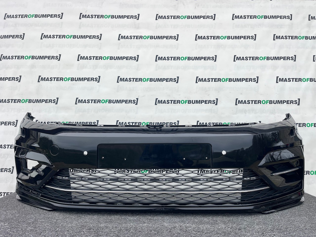 VW Touran R Line Evo Mpv Mk3 2017-2022 Front Bumper 4 Pdc + Jets Genuine [v500]