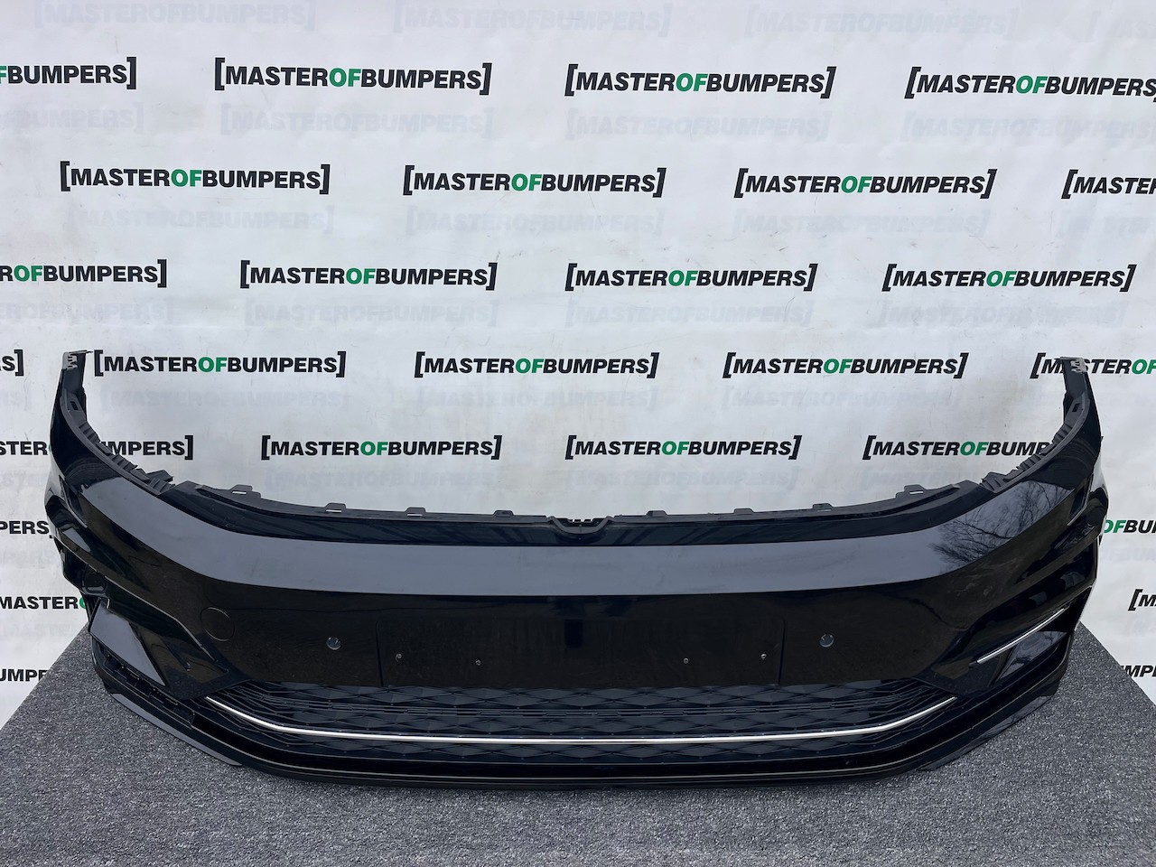 VW Touran R Line Evo Mpv Mk3 2017-2022 Front Bumper 4 Pdc + Jets Genuine [v500]