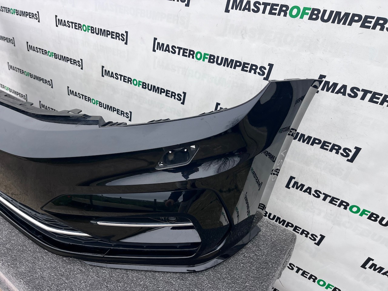 VW Touran R Line Evo Mpv Mk3 2017-2022 Front Bumper 4 Pdc + Jets Genuine [v500]