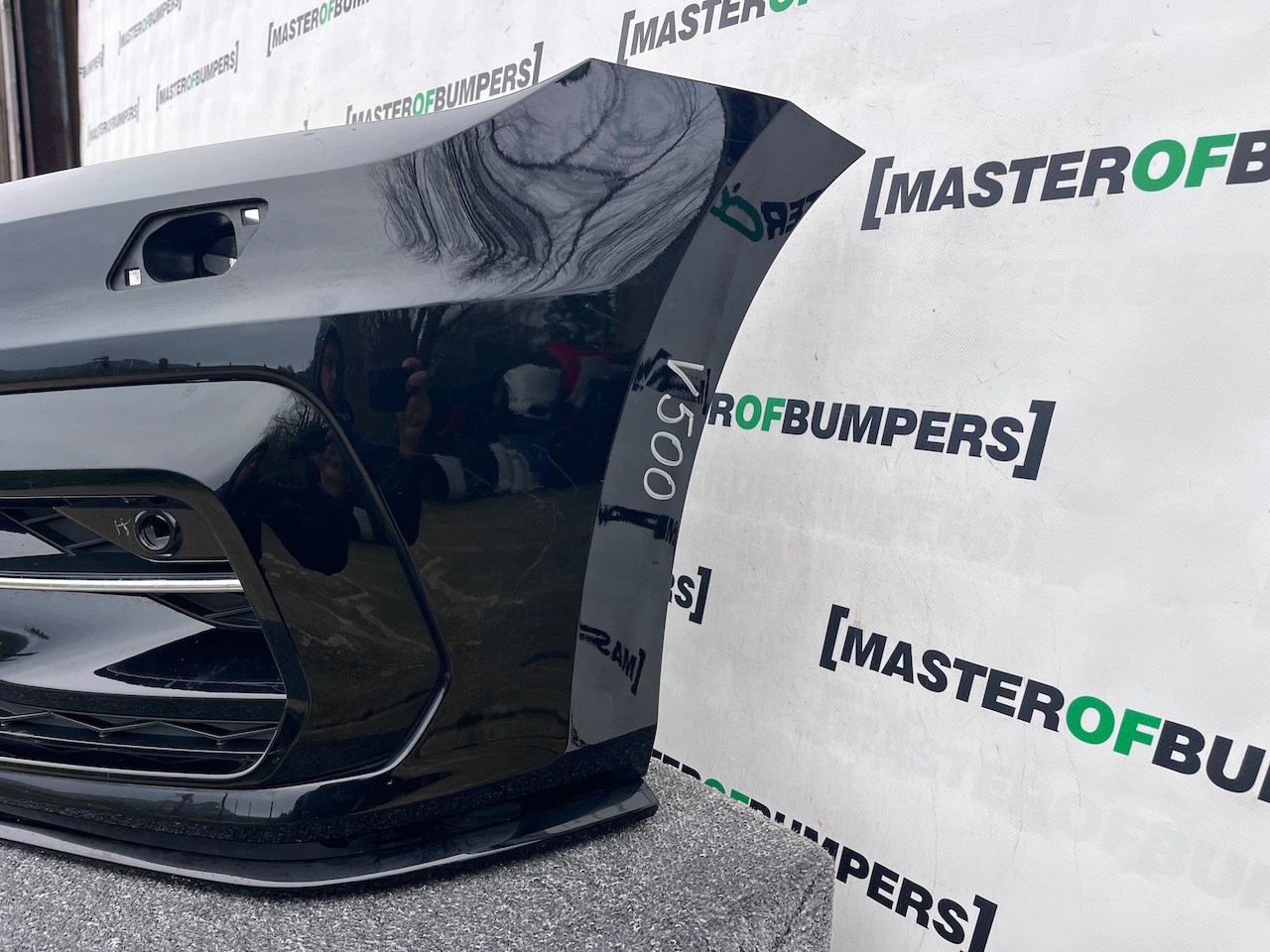 VW Touran R Line Evo Mpv Mk3 2017-2022 Front Bumper 4 Pdc + Jets Genuine [v500]