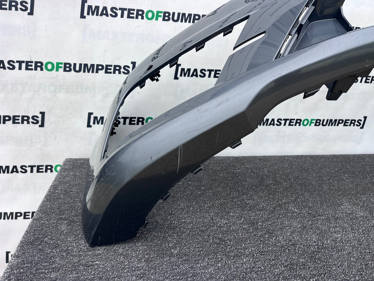 VW Caddy Life Short And Max 2015-2019 Front Bumper 6 Pdc No Jets Genuine [v532]