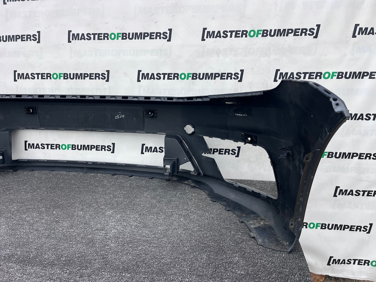 VW Caddy Life Short And Max 2015-2019 Front Bumper 6 Pdc No Jets Genuine [v532]