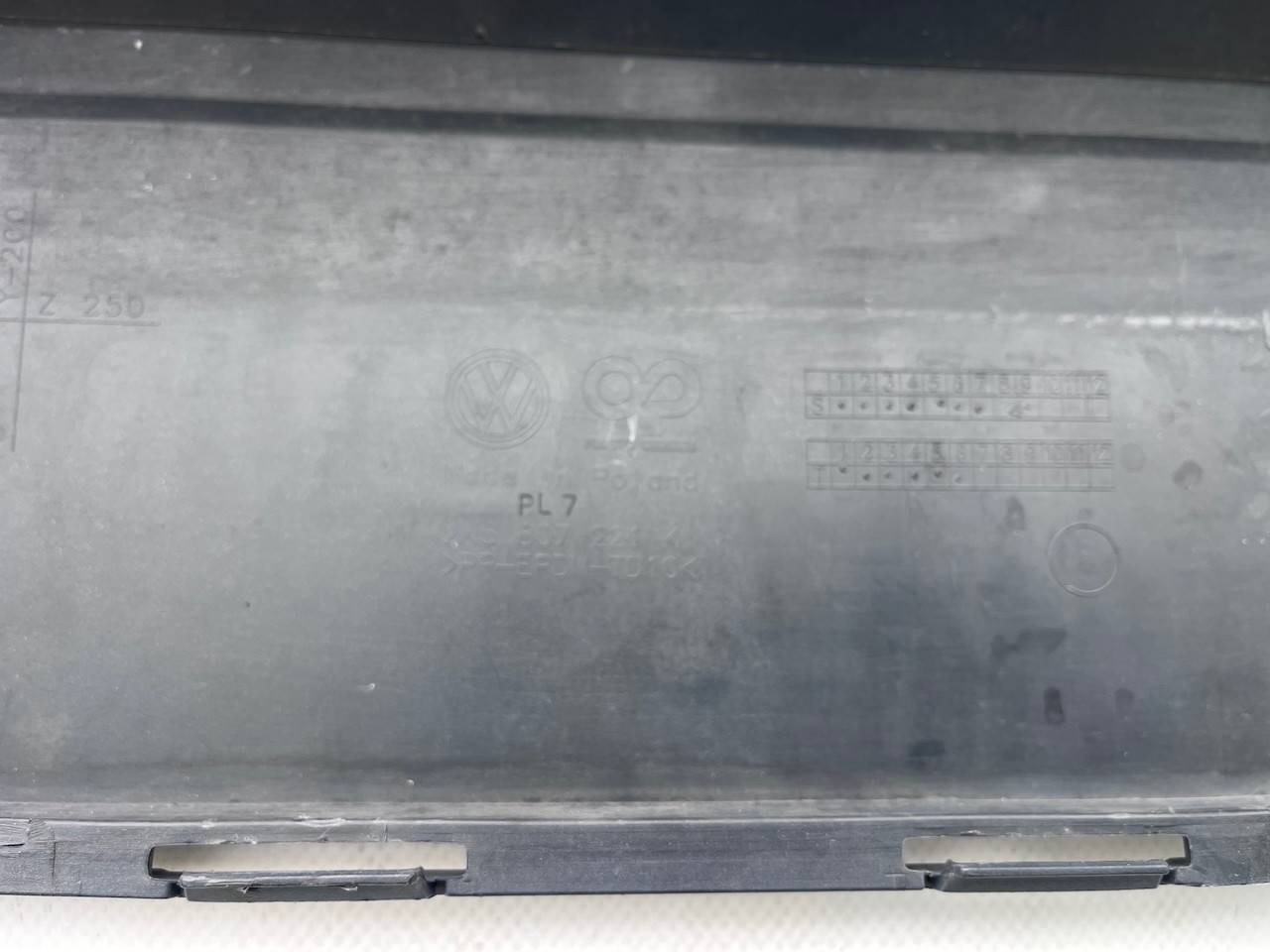 VW Caddy Life Short And Max 2015-2019 Front Bumper 6 Pdc No Jets Genuine [v532]