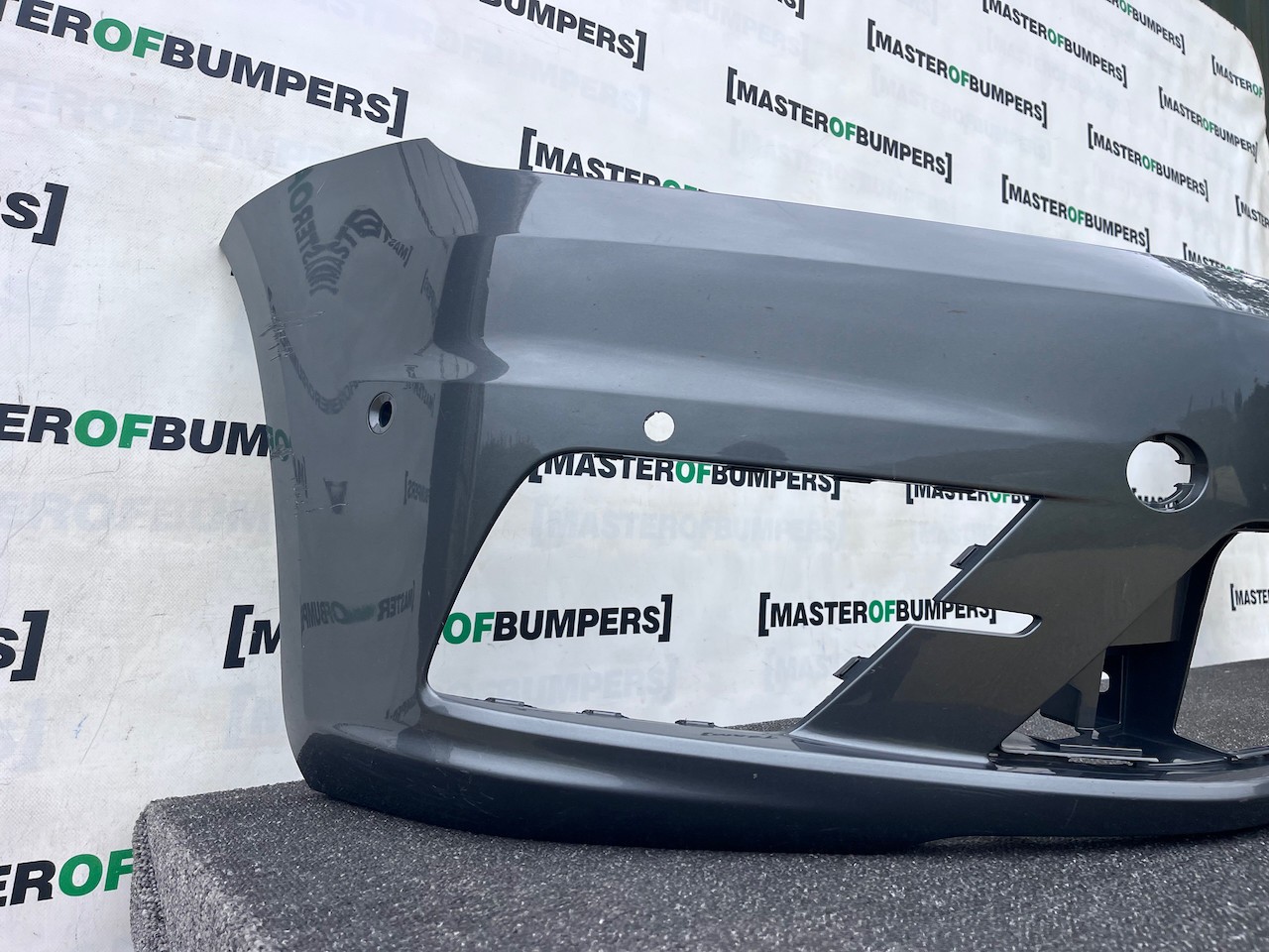 VW Caddy Life Short And Max 2015-2019 Front Bumper 6 Pdc No Jets Genuine [v532]