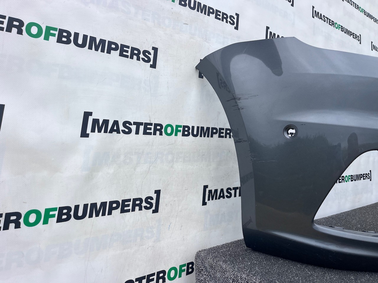 VW Caddy Life Short And Max 2015-2019 Front Bumper 6 Pdc No Jets Genuine [v532]