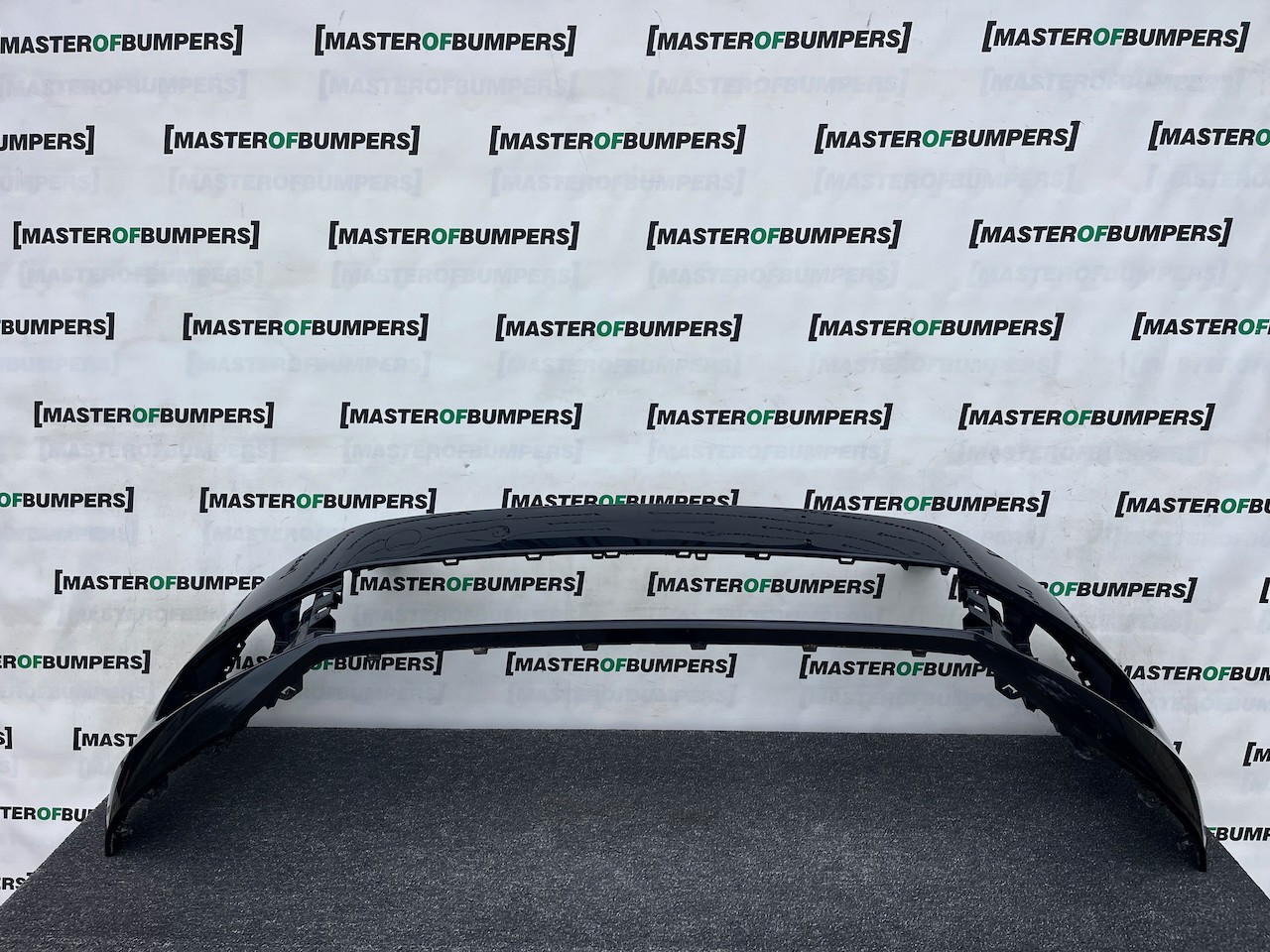 VW Beetle Classic Hatch Cabrio 2012-2016 Front Bumper No Pdc Genuine [v533]